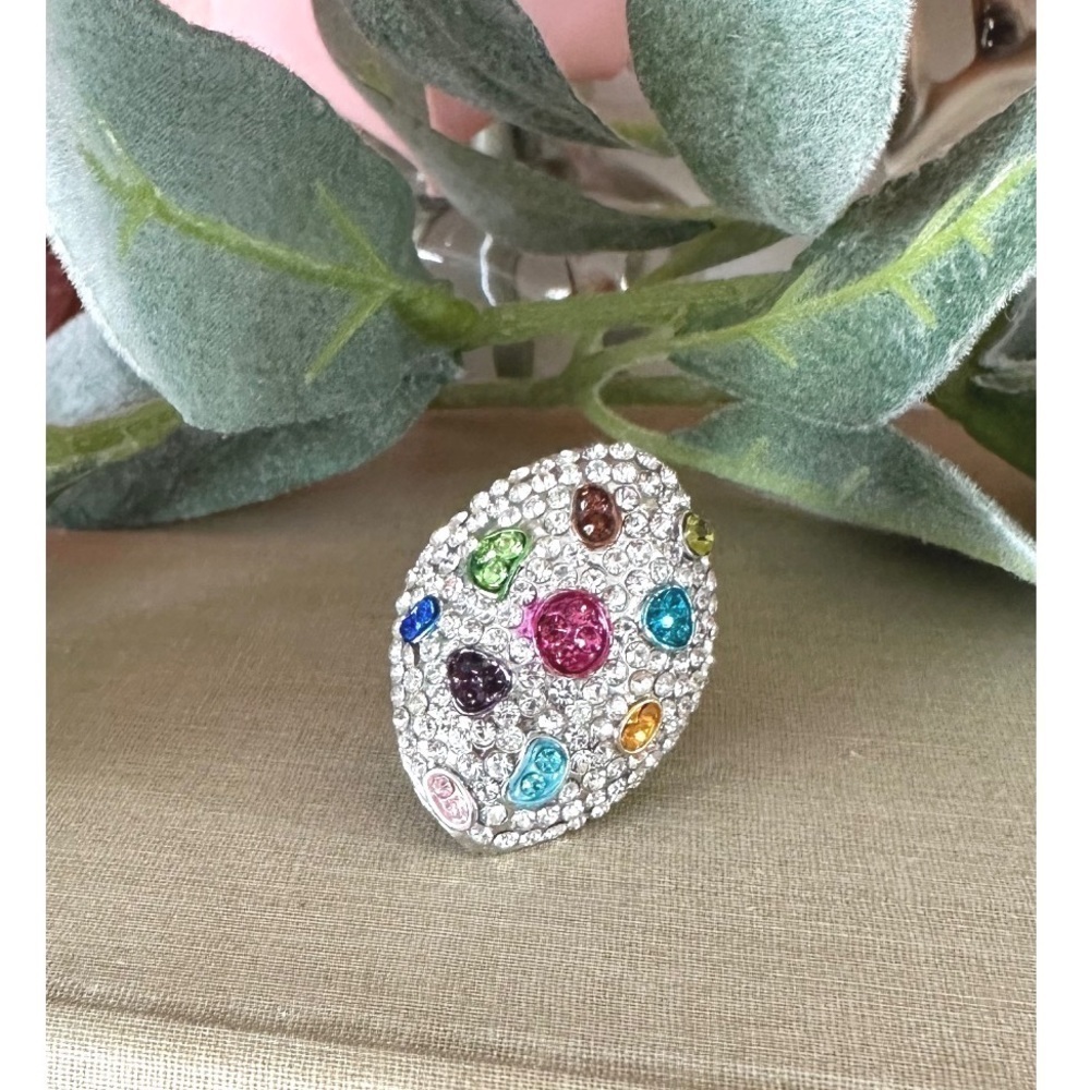 Rhinestone fashion ring